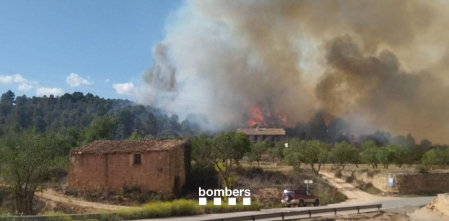 Estabilizado el incendio forestal en el Matarraña que se propagó a Horta de Sant Joan